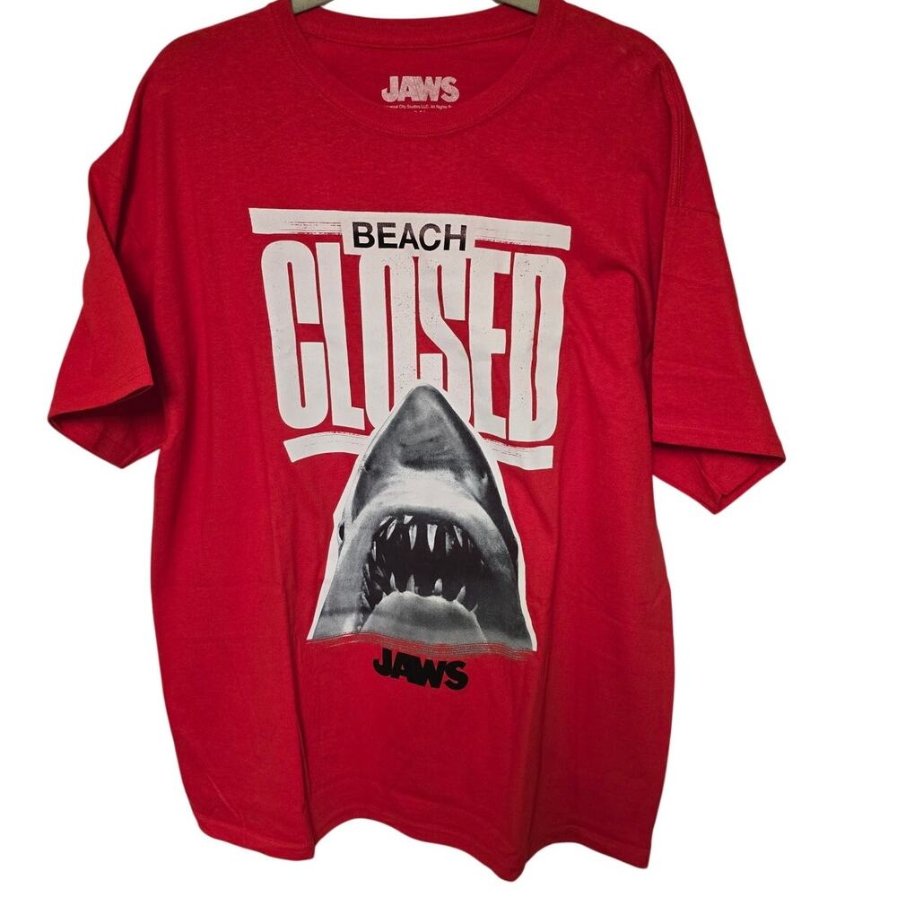 Jaws Beach Closed Shark Mens XL Red T Shirt Universal Studios Movie NWOT NEW